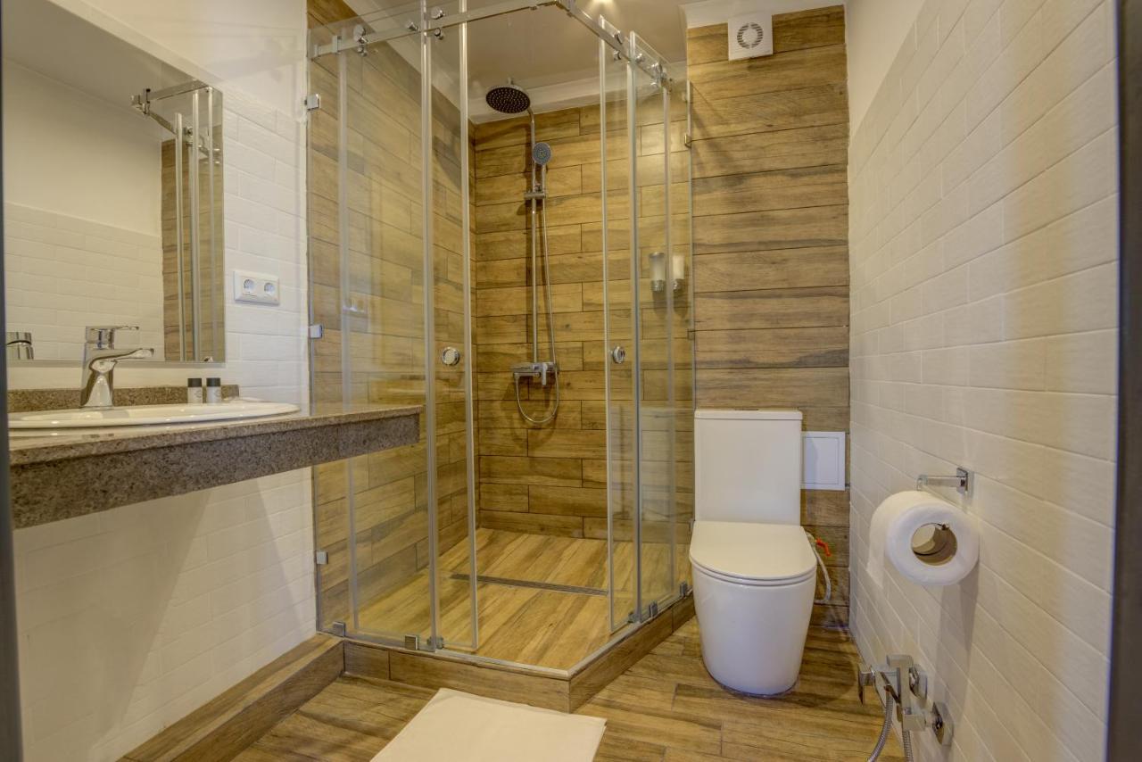 Olimp Hotel Bosteri Bagian luar foto