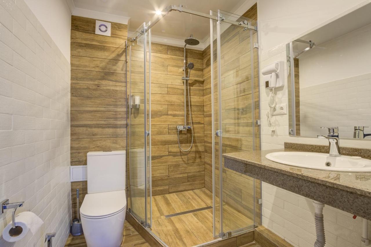 Olimp Hotel Bosteri Bagian luar foto