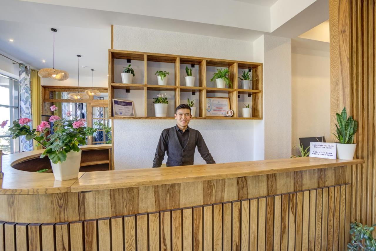Olimp Hotel Bosteri Bagian luar foto