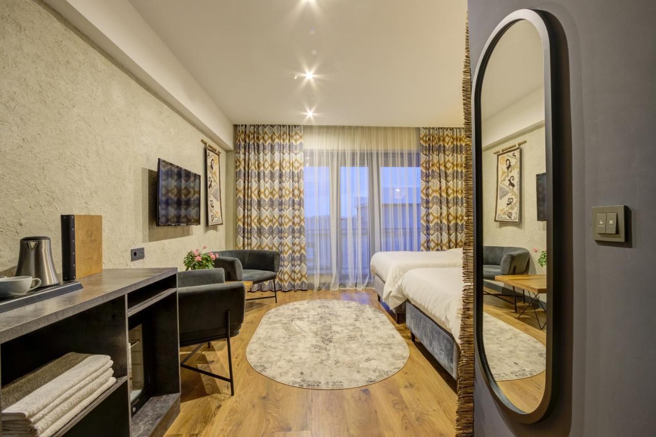 Olimp Hotel Bosteri Bagian luar foto