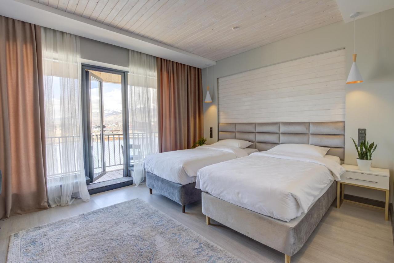 Olimp Hotel Bosteri Bagian luar foto