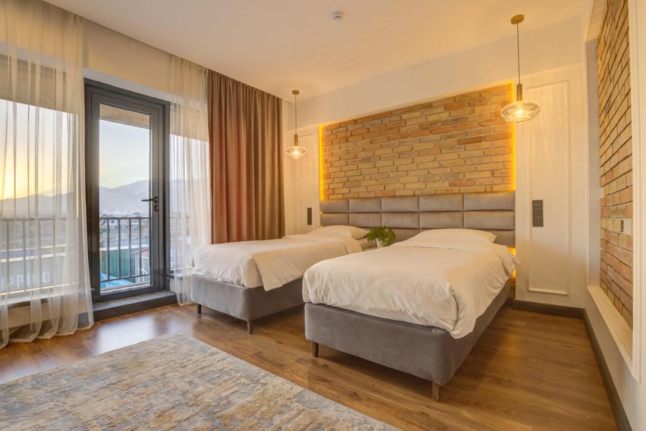 Olimp Hotel Bosteri Bagian luar foto