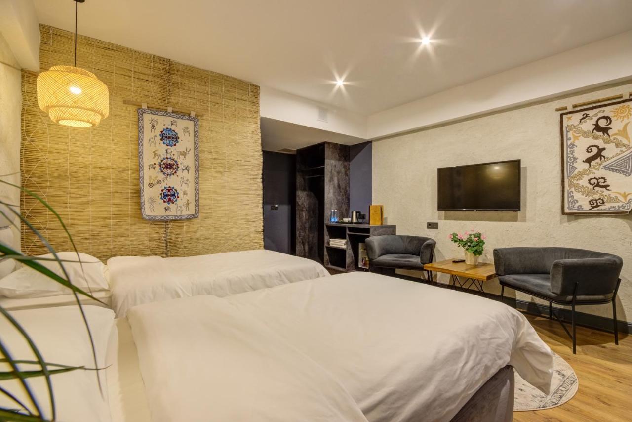Olimp Hotel Bosteri Bagian luar foto