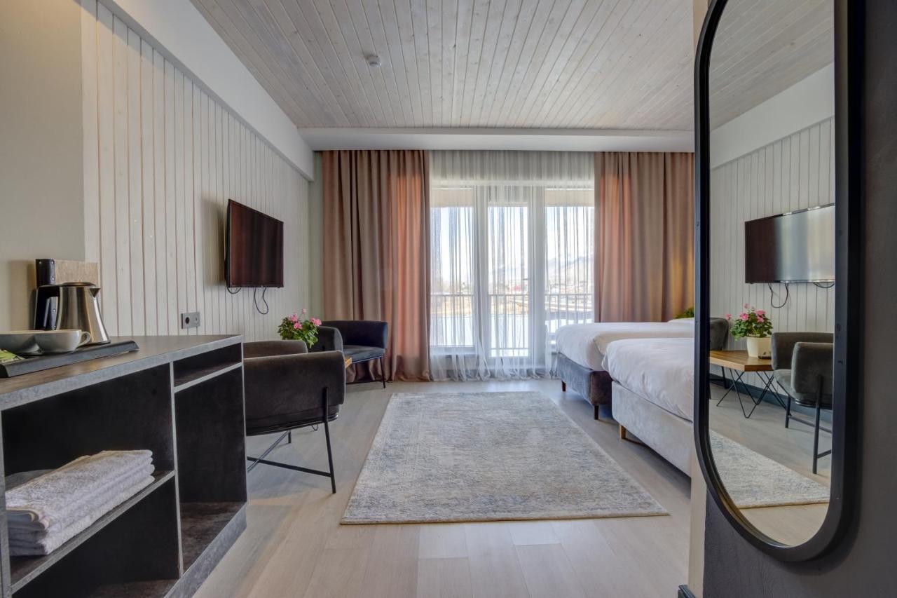 Olimp Hotel Bosteri Bagian luar foto