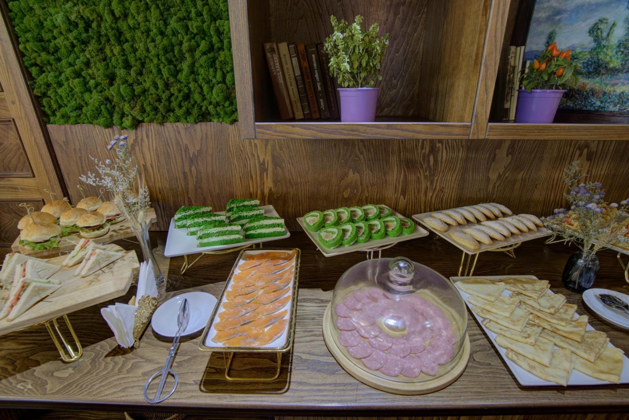 Olimp Hotel Bosteri Bagian luar foto