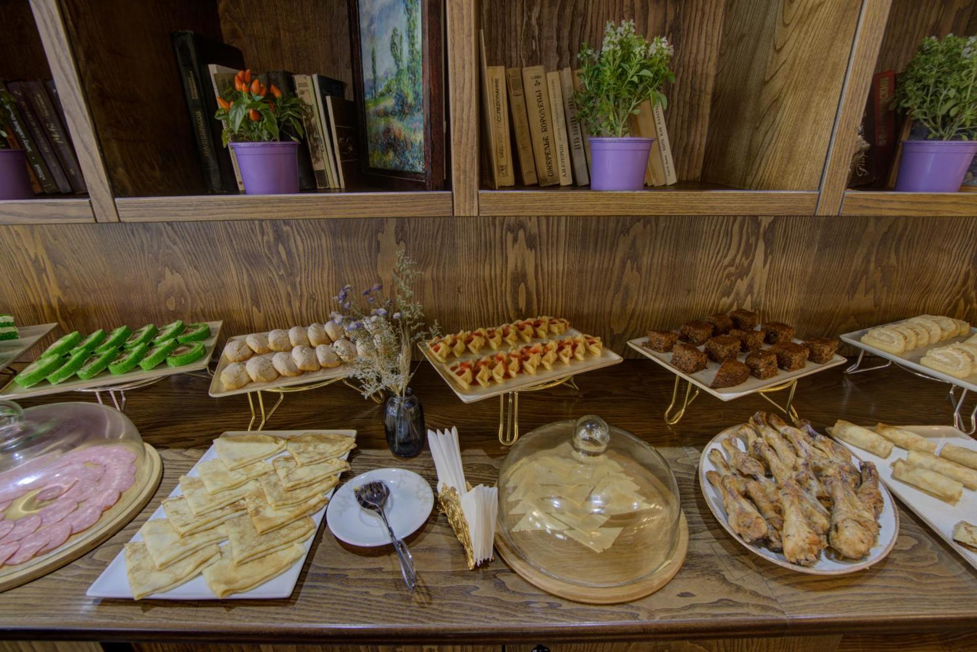 Olimp Hotel Bosteri Bagian luar foto