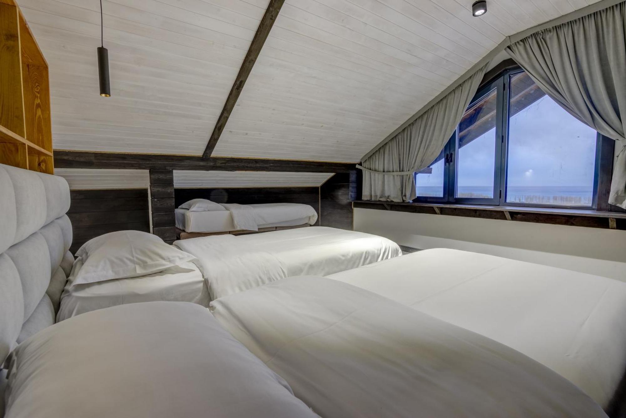 Olimp Hotel Bosteri Bagian luar foto