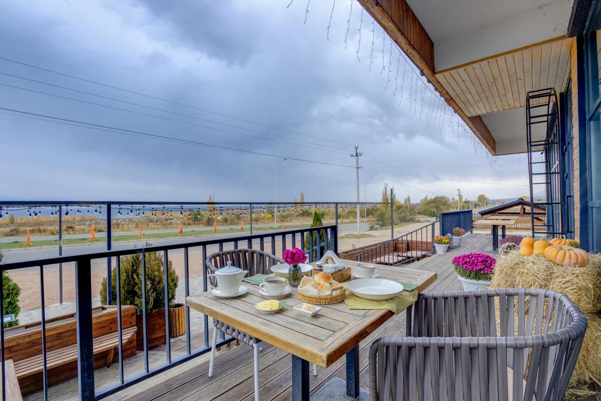 Olimp Hotel Bosteri Bagian luar foto