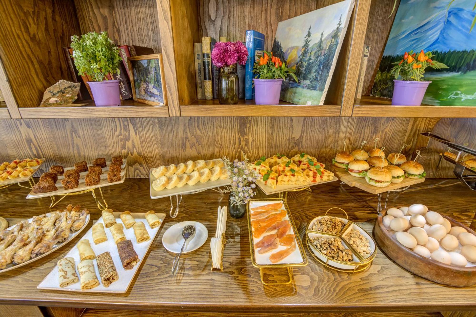 Olimp Hotel Bosteri Bagian luar foto